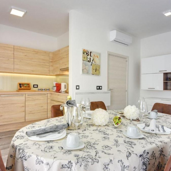 Villa Sunce, Villa Sunce with heated pool and Apartment Gea, &Scaron;ikići & Pje&scaron;čana Uvala, Pula, Istria, Croatia Pula