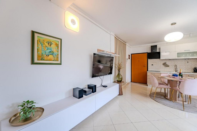 Villa Sunce with heated pool and Apartment Gea, &Scaron;ikići & Pje&scaron;čana Uvala, Pula, Istria, Croatia Pula