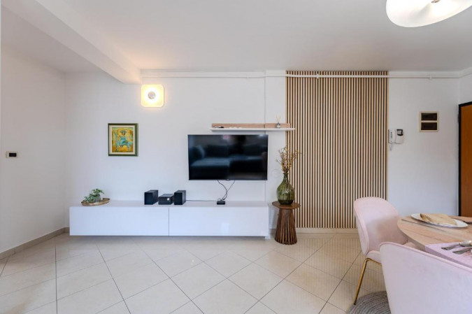 Villa Sunce with heated pool and Apartment Gea, &Scaron;ikići & Pje&scaron;čana Uvala, Pula, Istria, Croatia Pula