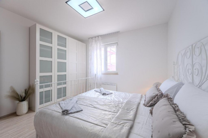Villa Sunce with heated pool and Apartment Gea, &Scaron;ikići & Pje&scaron;čana Uvala, Pula, Istria, Croatia Pula