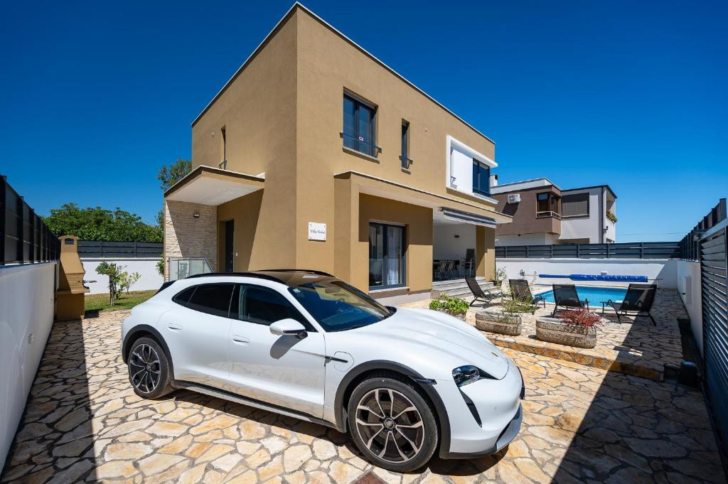 Villa Sunce and Apartment Gea - Accommodation made for enjoying the charms of Pula, Villa Sunce with heated pool and Apartment Gea, &Scaron;ikići & Pje&scaron;čana Uvala, Pula, Istria, Croatia Pula